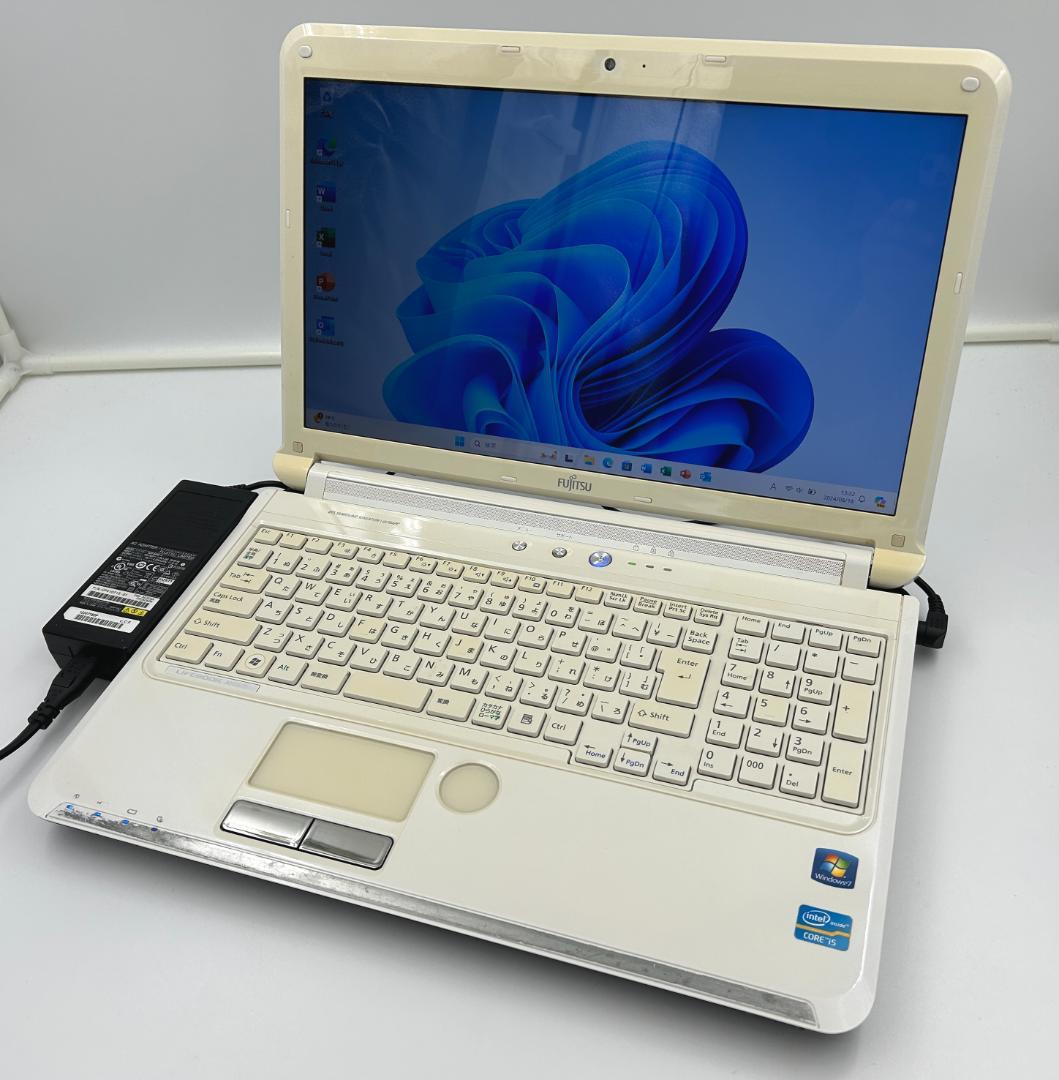 ノートパソコン windows11 オフィス付き core i5 AH56/DW