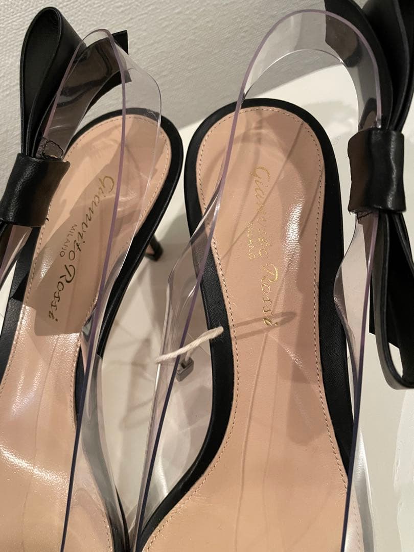 ジャンヴィトロッシ☆リボンパンプス☆ブラック37ハーフ