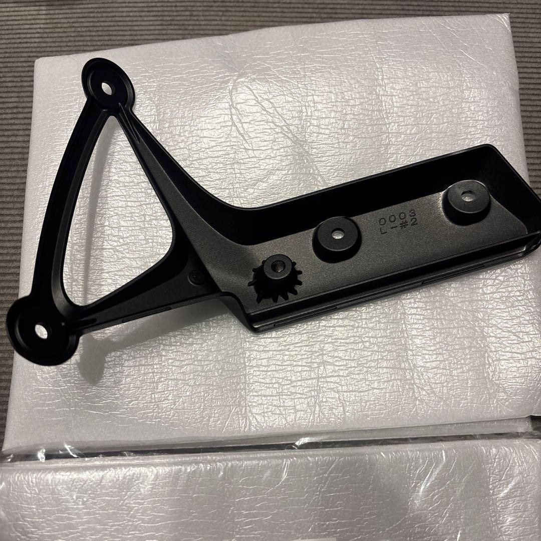 カワサキZ900RS フロントフェンダーアーム　ブラック　新品未使用　左右セット