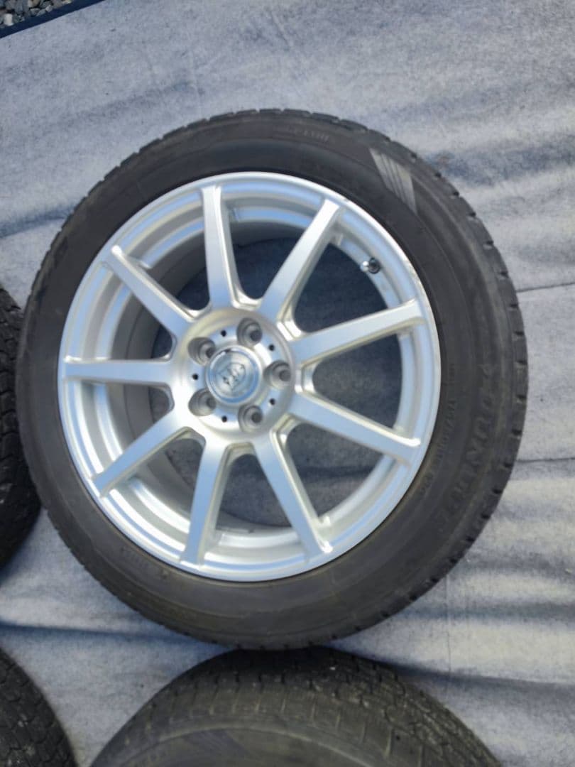 トヨタ　ラクティス　ホイール　スタッドレスタイヤ　175/60R/16