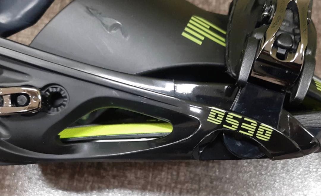 フラックス　ビンディング　DS 30　Mサイズ　flux　スノーボード