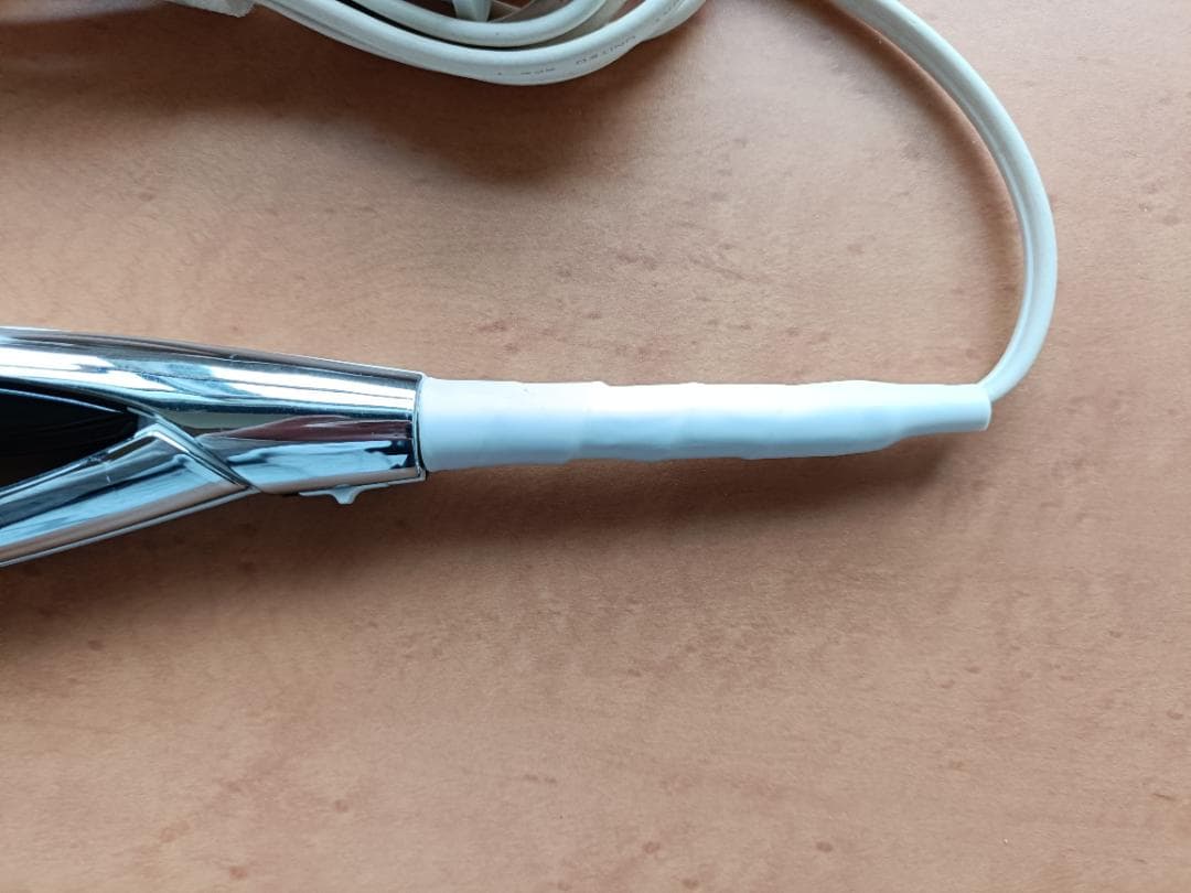 リファビューテック　ストレートアイロン　RE-AC02A