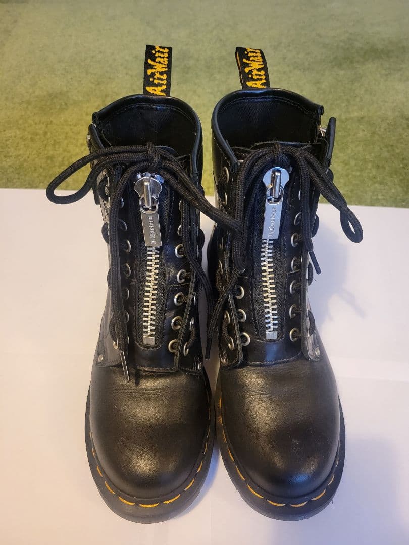 ドクターマーチン　ツインジップ8ホールブーツ