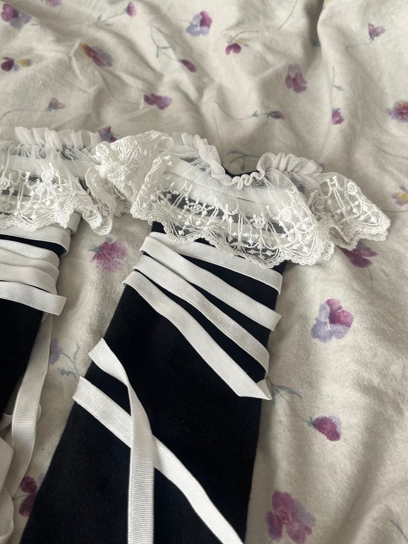 クロスアーチレースリボンオーバーニー黒×白