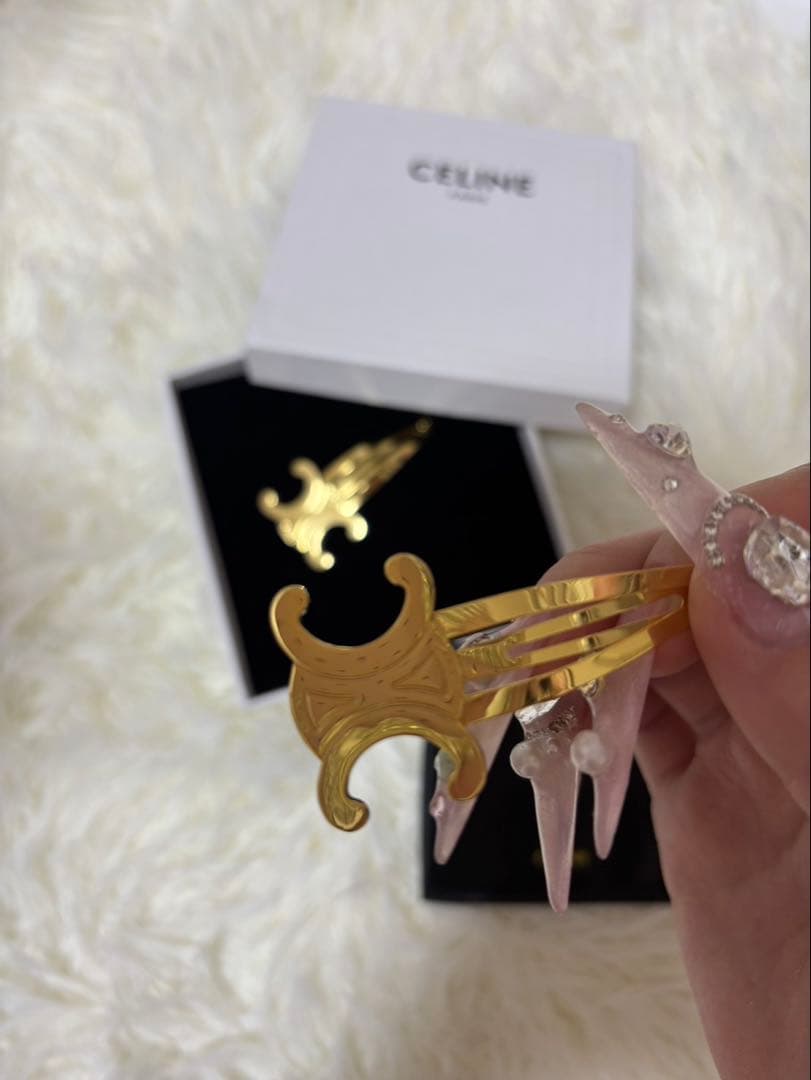 CELINE ゴールド ヘアピン