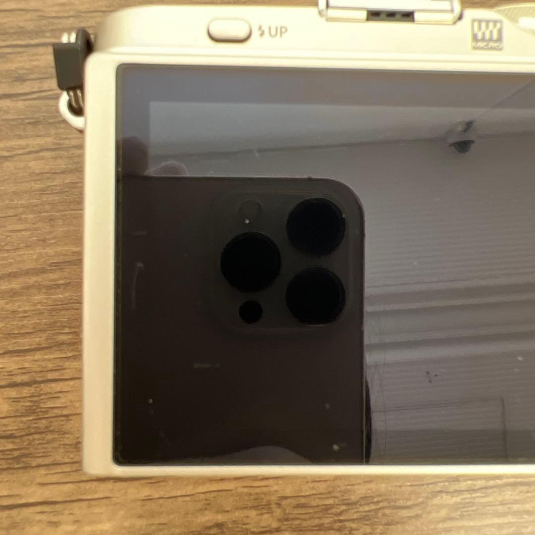 261189OLYMPUS ミラーレス一眼 PEN E-PL9 ボディー