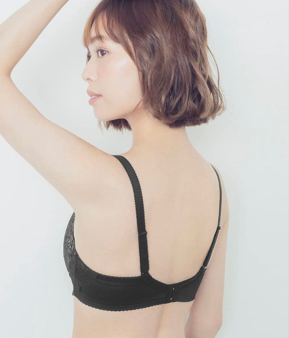 新品ワコール　ブラジャー Wing Lesiage【小さく見せるブラ】 G70