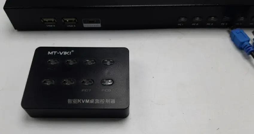 VGAスイッチ8ポートUSB2.0 パソコン切り替え器 VGA切替器 8入力