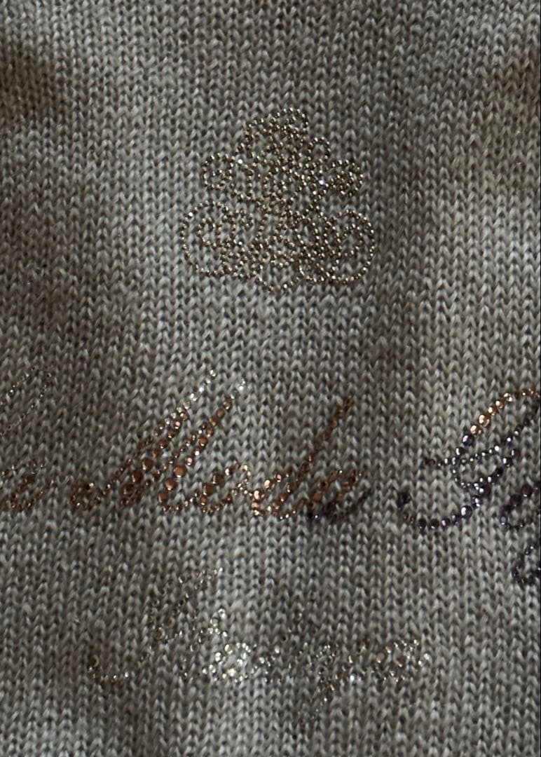 グレーとパープルのカーディガン