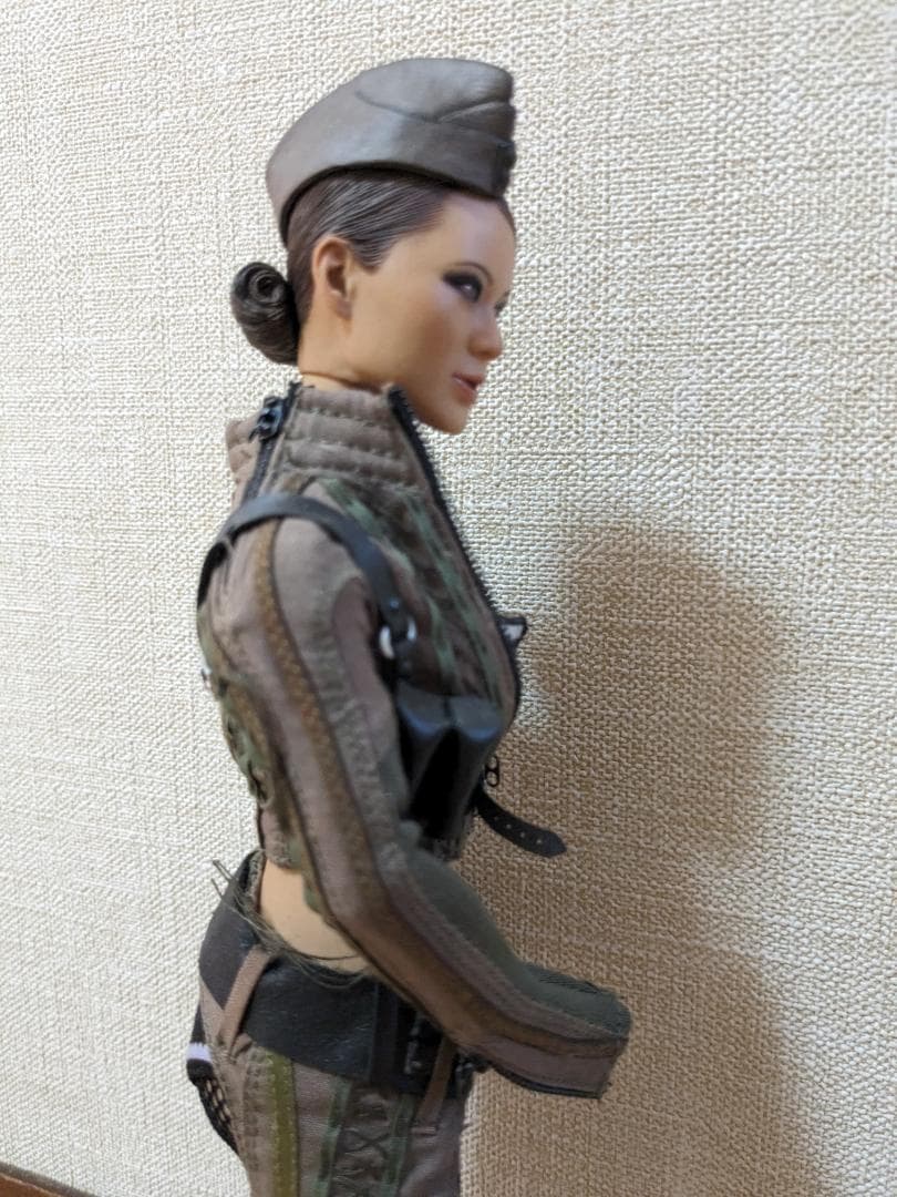 ホットトイズ エンジェルウォーズ(サッカーパンチ) アンバー