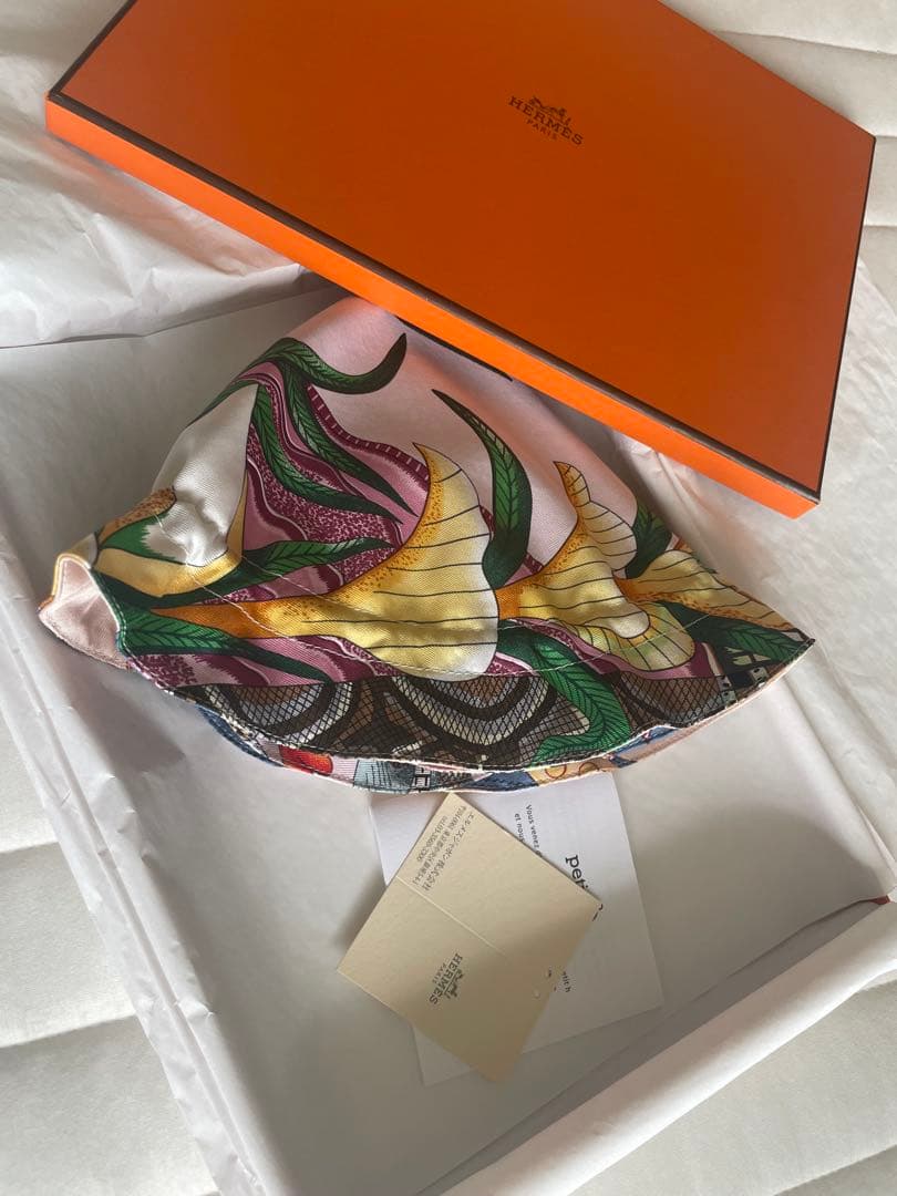 p*o様 エルメスHERMES シルク巾着ポーチ