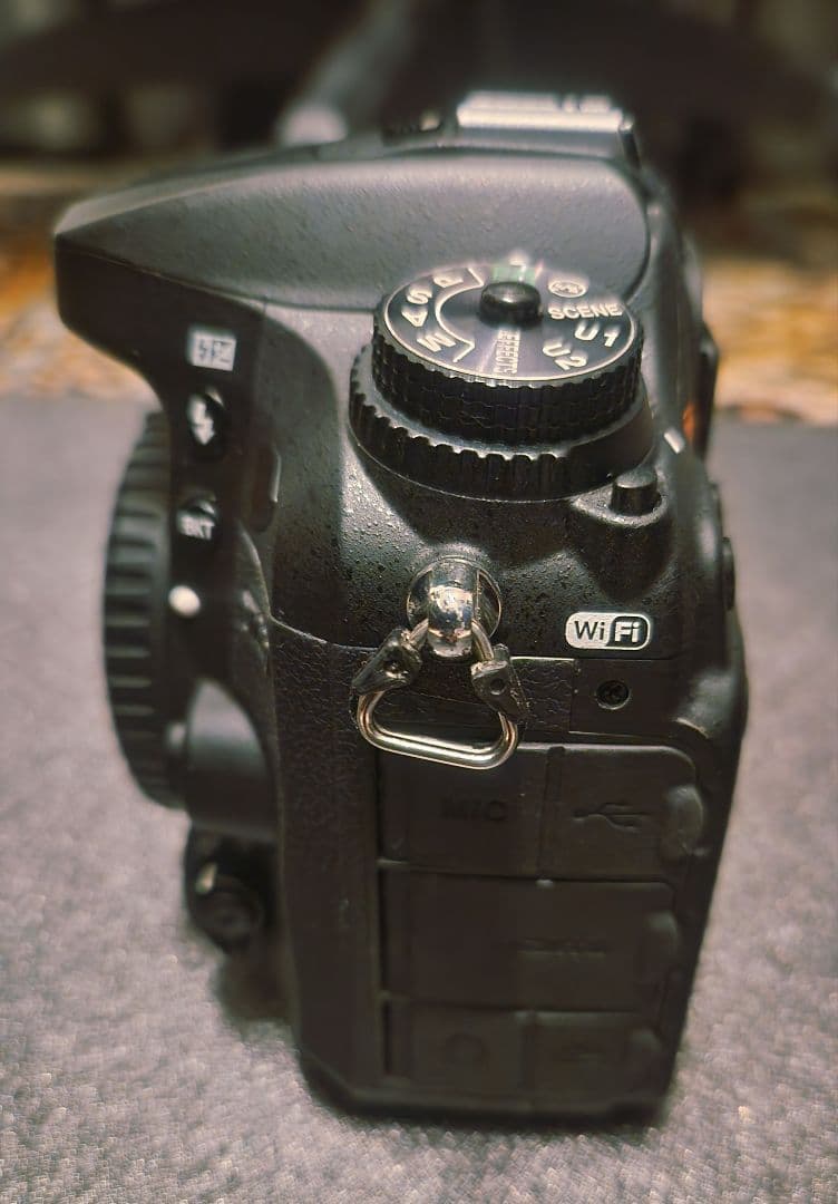 Nikon D7200 本体とBattery Grip