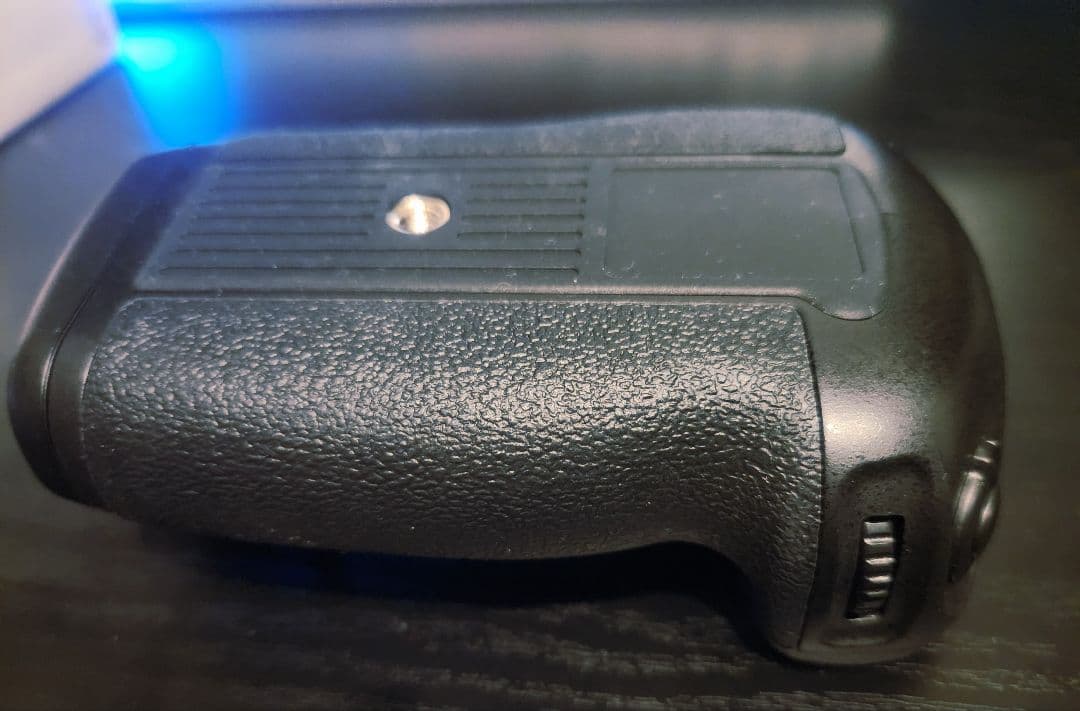 Nikon D7200 本体とBattery Grip