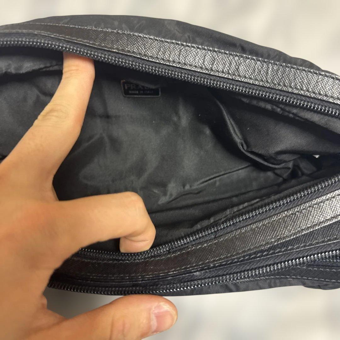 grinPRADA ブラックナイロンポーチ　リュック