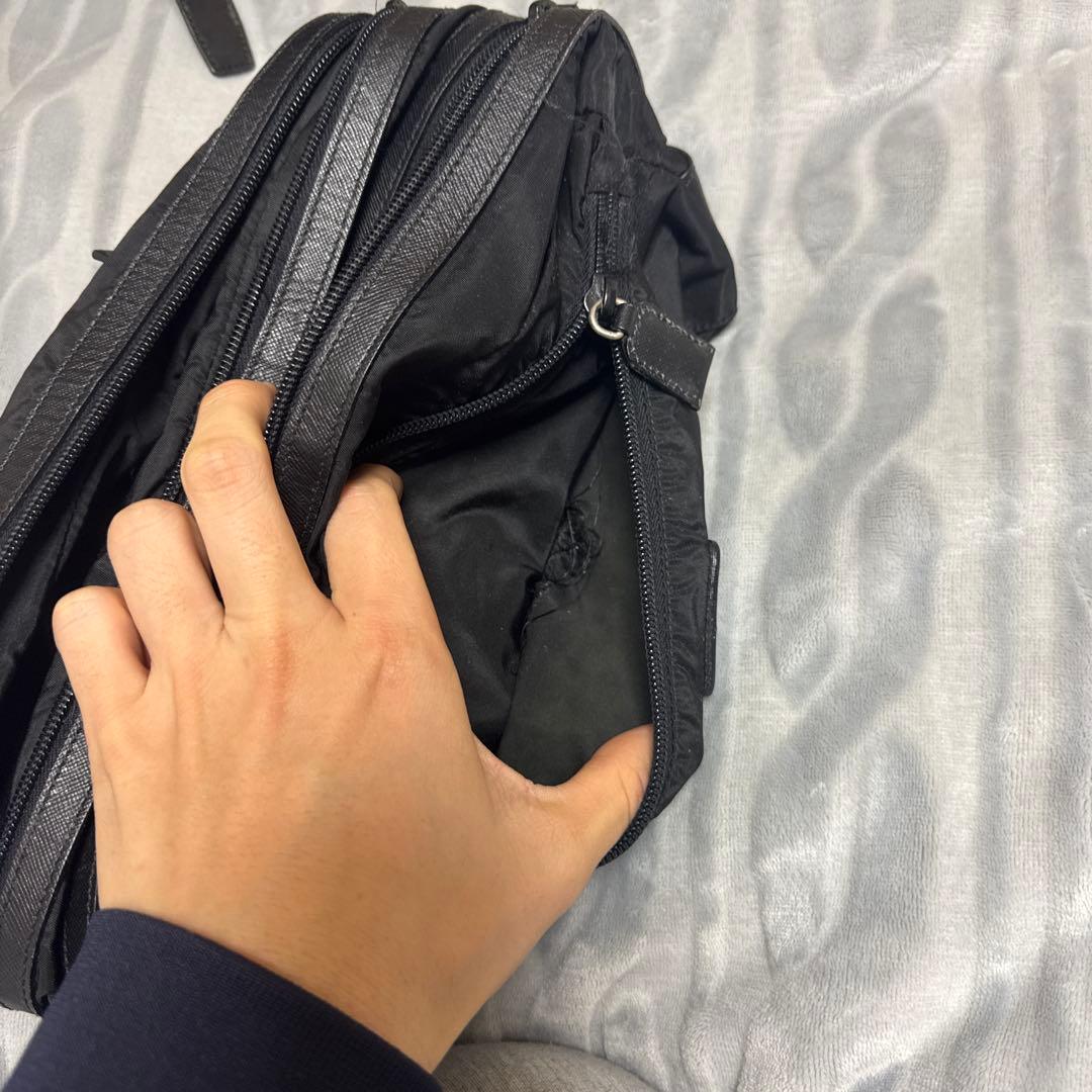 grinPRADA ブラックナイロンポーチ　リュック