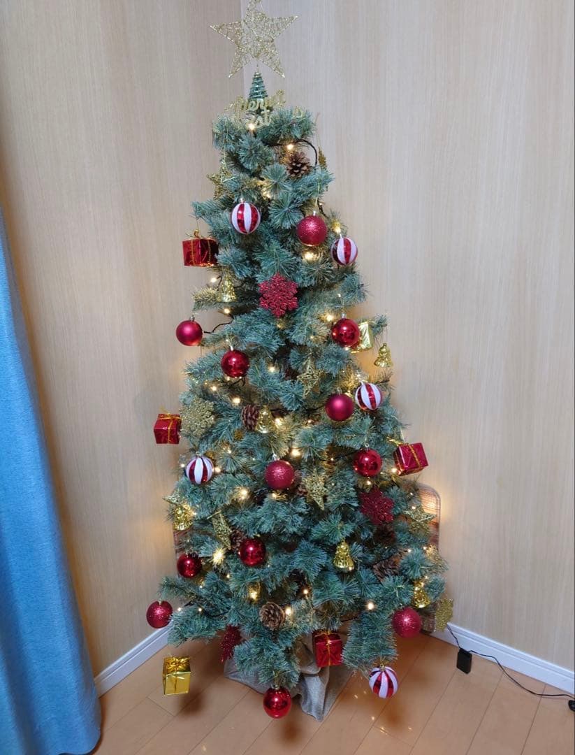 北欧風　松ぼっくり付きクリスマスツリー 150cm