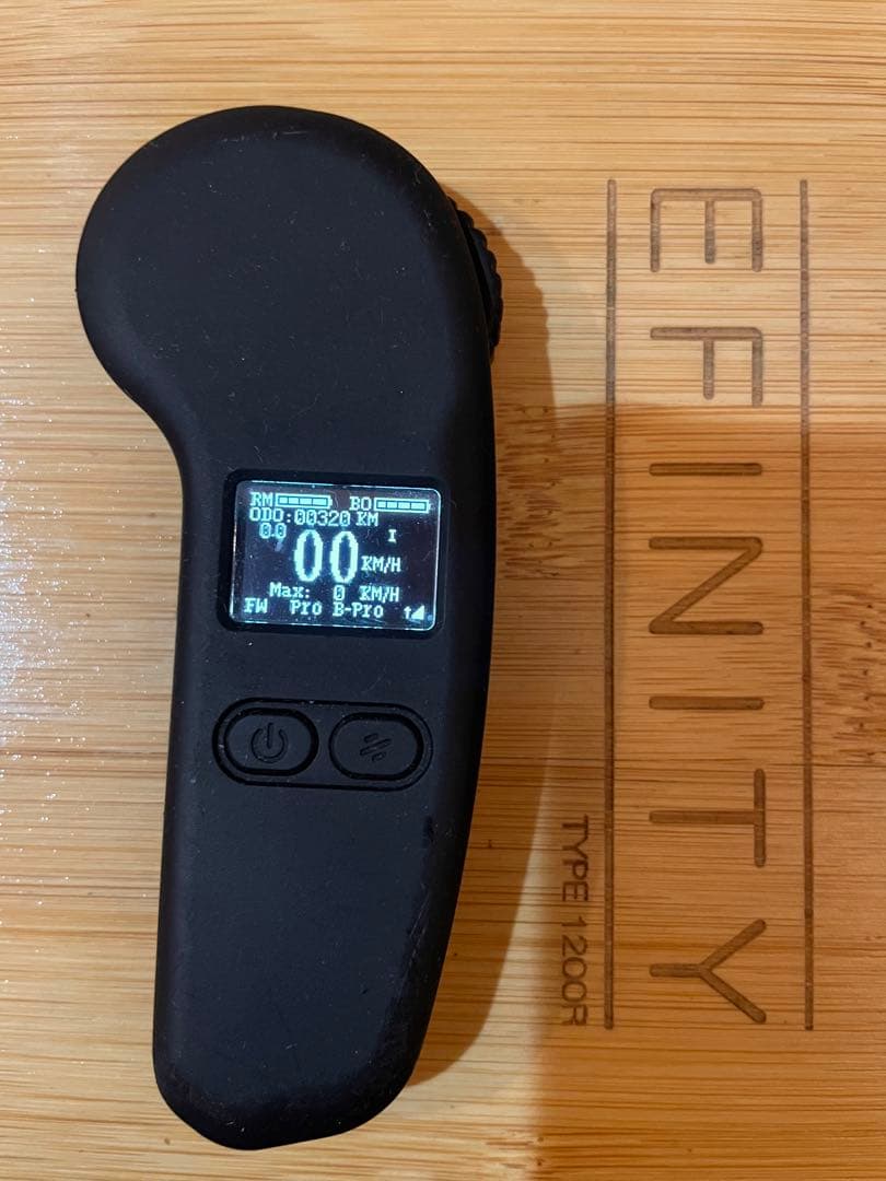 52　EFINITY 1200R デュアルモーター 電動スケートボード