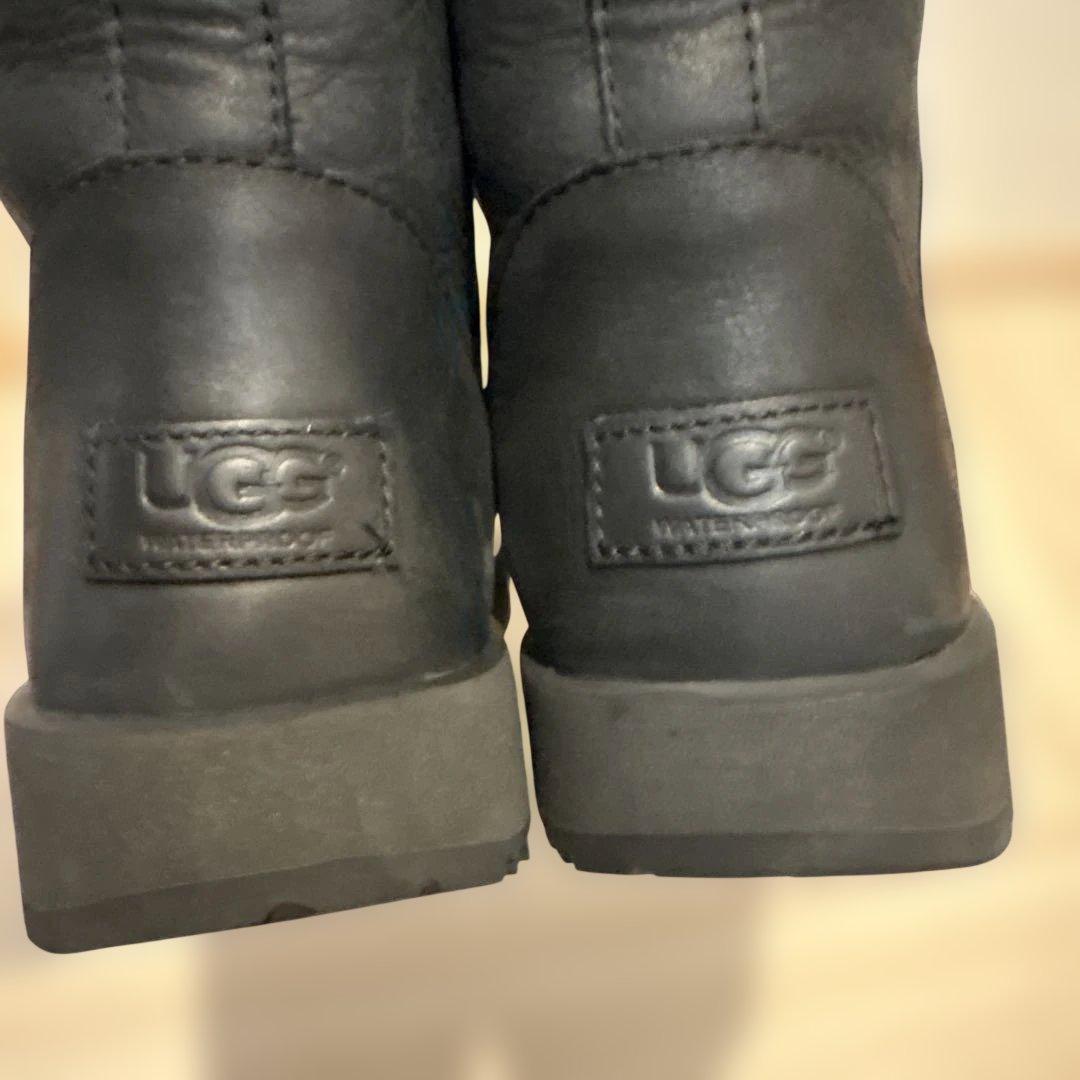 UGG 24cm★防水モデルレザーブラックウォータープルーフ★ビブラムソール