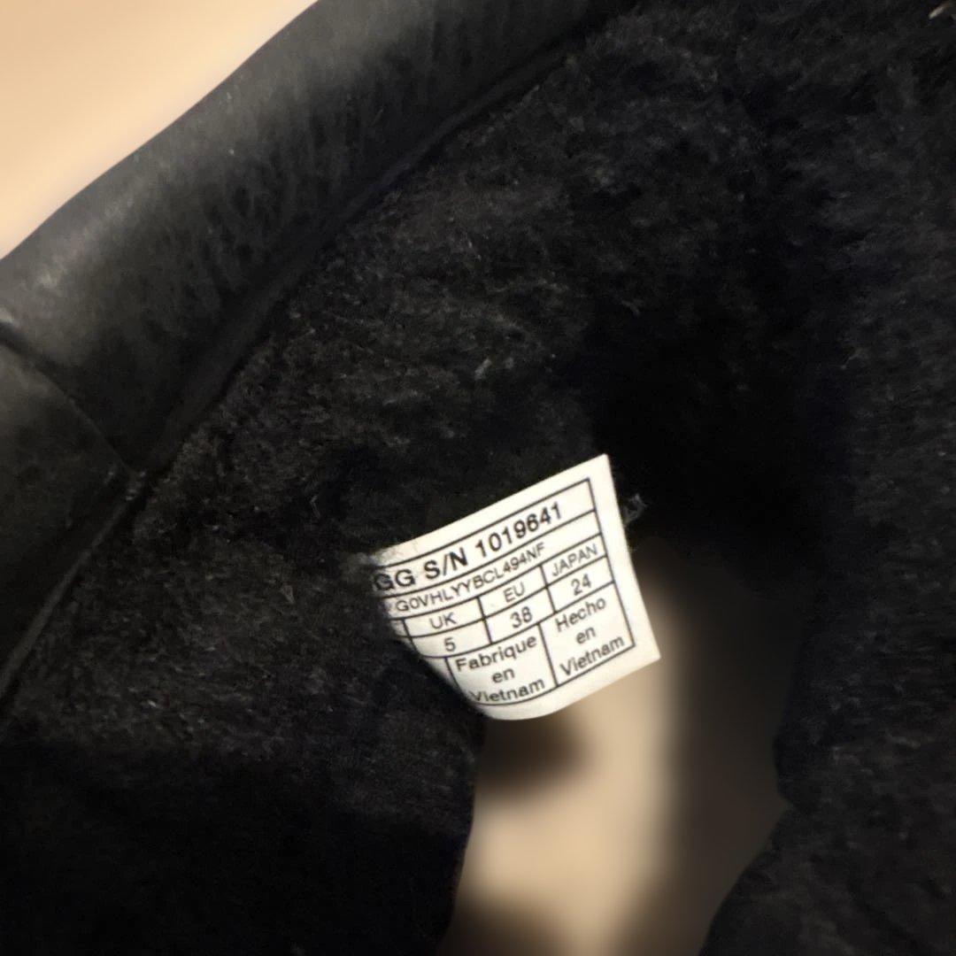 UGG 24cm★防水モデルレザーブラックウォータープルーフ★ビブラムソール