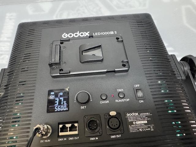 GODOX LEDライト LED1000Bi II +１灯　合計2塔　収納付