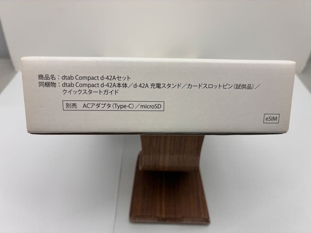 docomo dtab Compact d-42A 本体