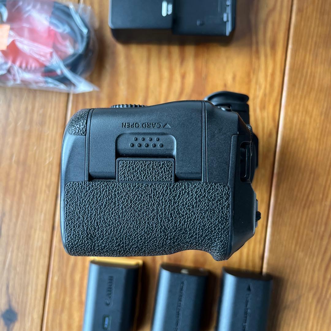 CANON R5 ボディ　ショット数35000未満