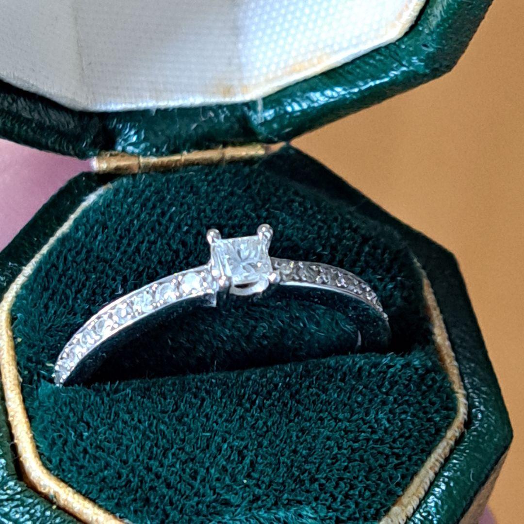 ダイアモンド　18kホワイトゴールドリング