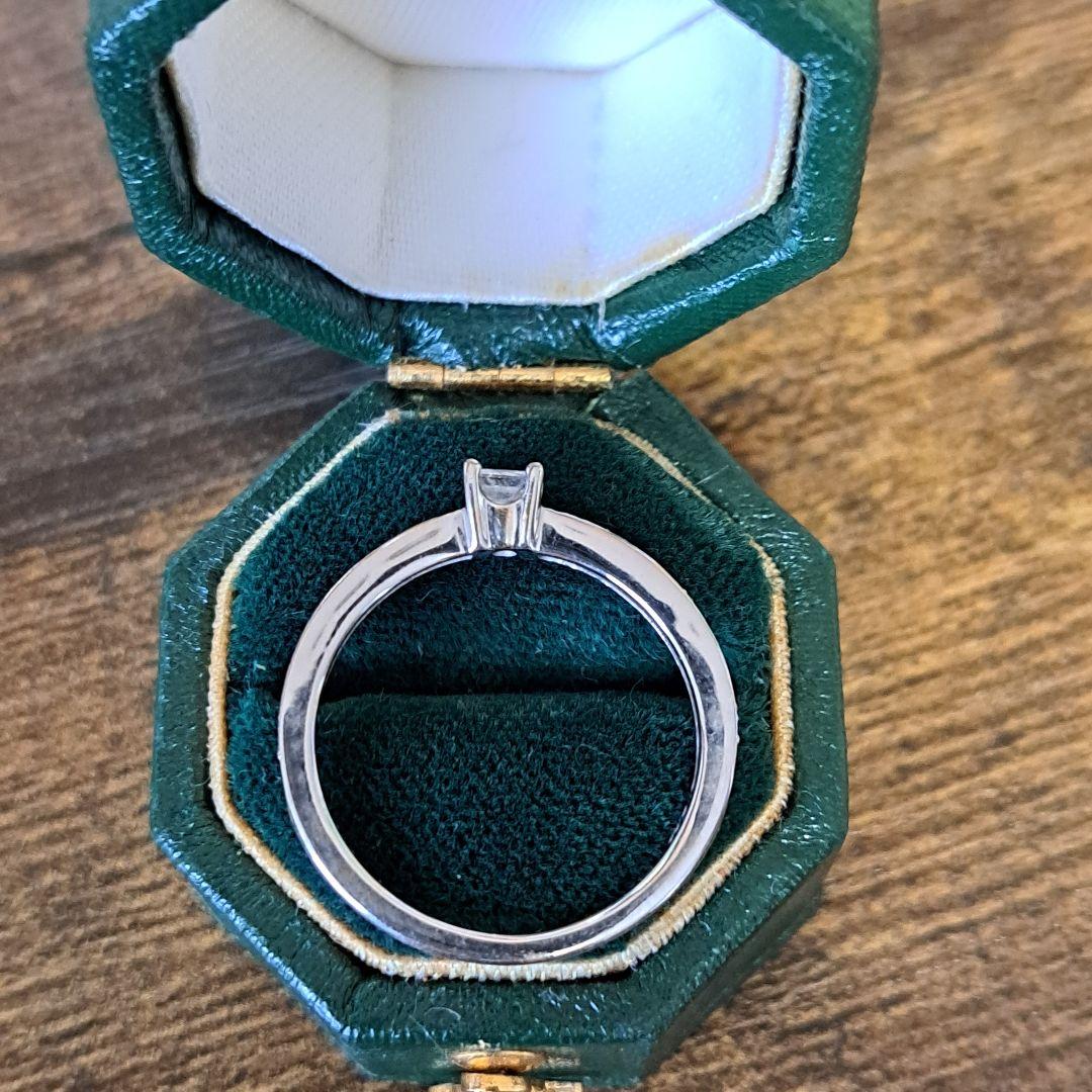 ダイアモンド　18kホワイトゴールドリング