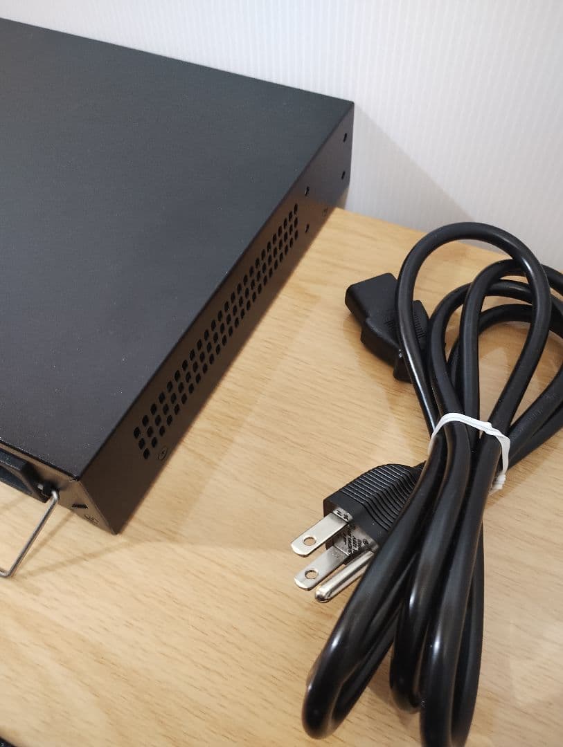 YAMAHA SWX2210-16Gスイッチングハブ　（1