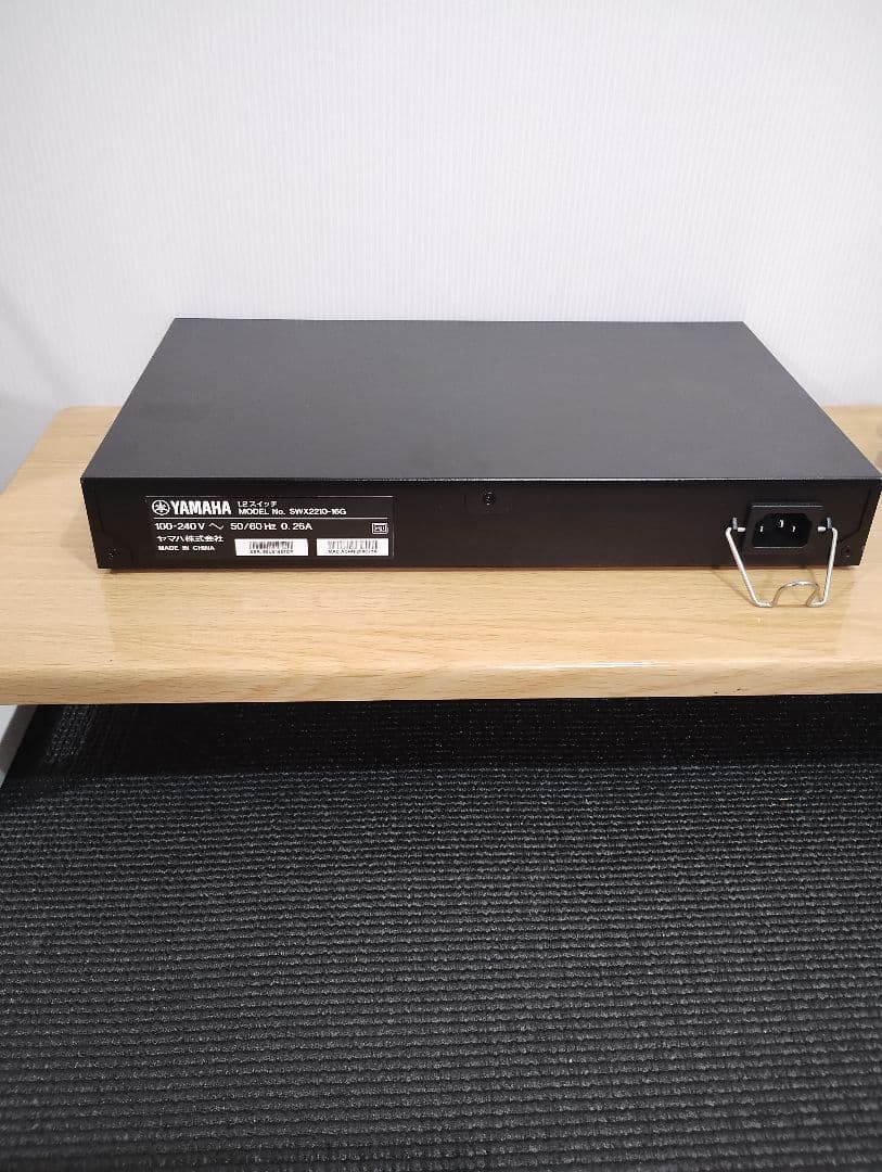 YAMAHA SWX2210-16Gスイッチングハブ　（1