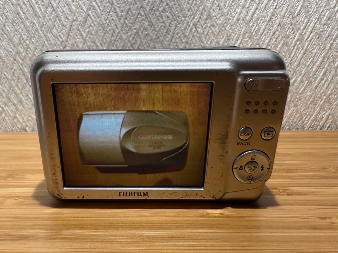 FUJIFILM フジフイルム A100 シルバー 単3電池式