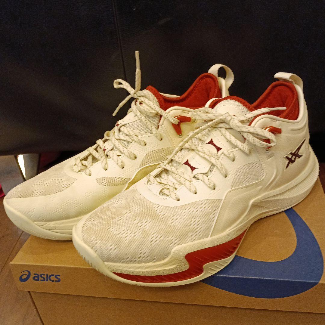 ASICS　NOVA SURGE LOW2　アイボリー