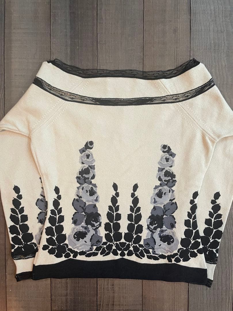 ANNA MOLINARI 花柄ニットセーター