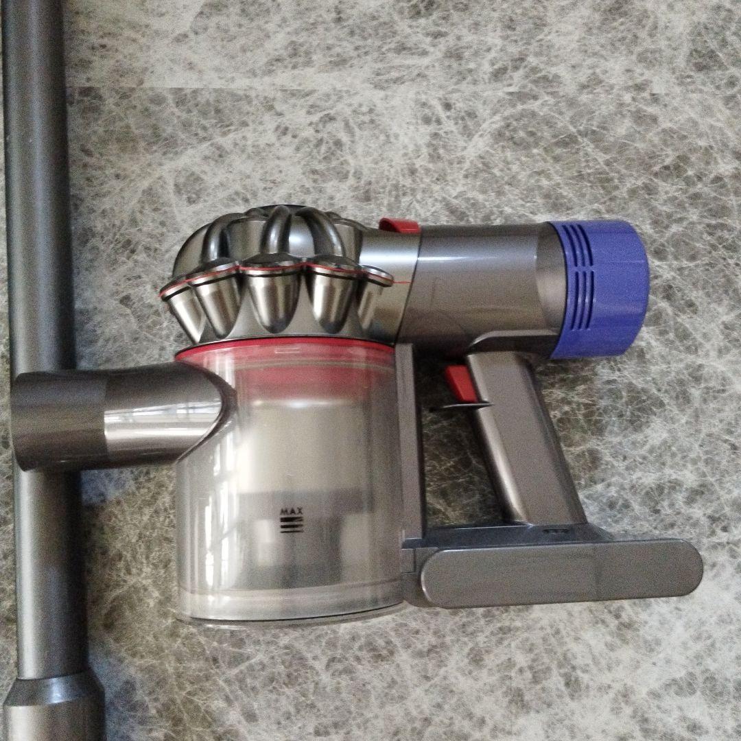 disonダイソンV8/Fluffy コードレスクリーナーバッテリー充電機能無し