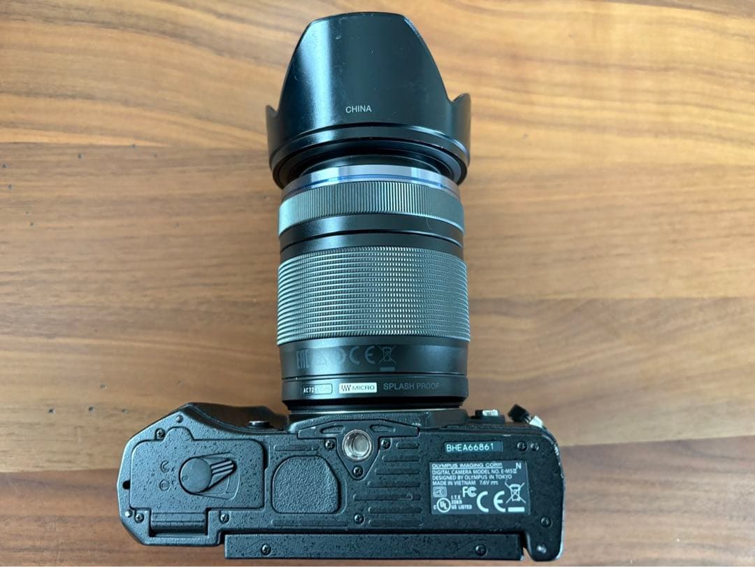 OLYMPUS OM-D ミラーレス一眼 14-150mm