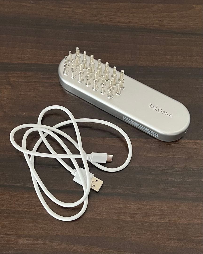 【まりか】SALONIA 美顔器 リフトブラシ シルバー USBケーブル付