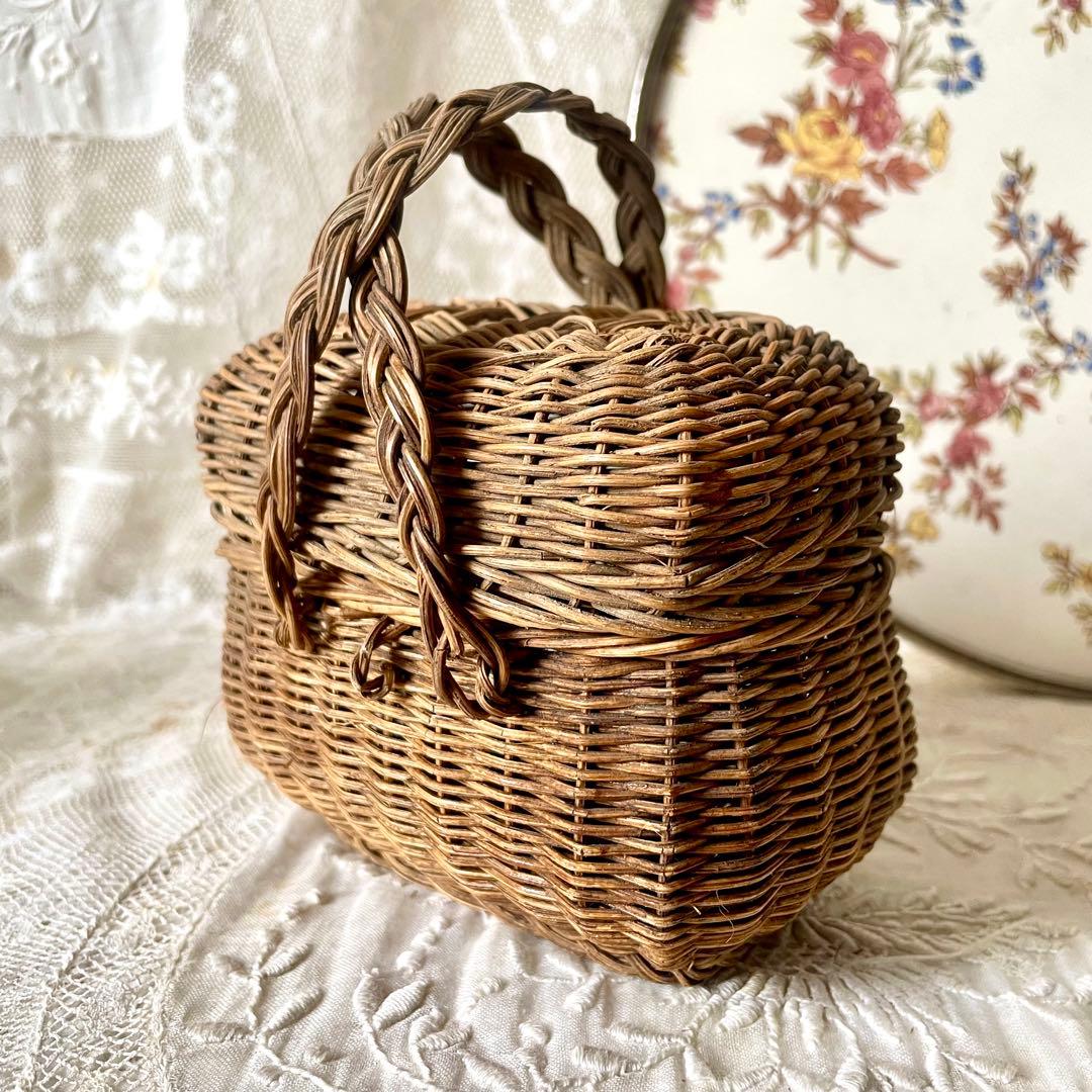 【訳あり】ドールパニエ　フランスアンティーク 人形用 ミニ プチ カゴ 籠 かご