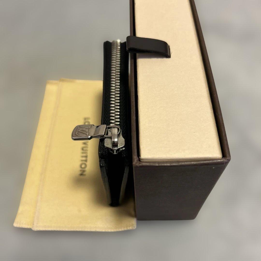 ルイヴィトン　タイガ　ポルトモネジュール　ブラック