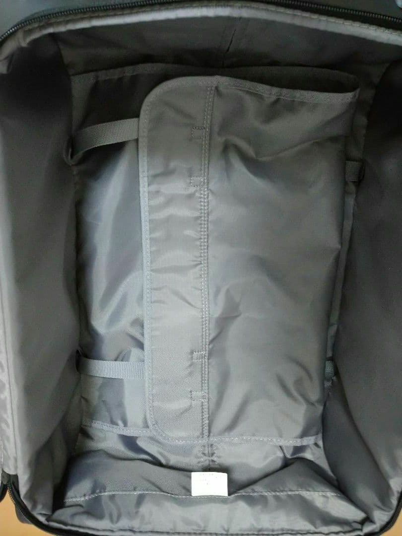 ご成約品　無印良品　四輪キャリーバッグ　黒　中　26リットル　　Мサイズ