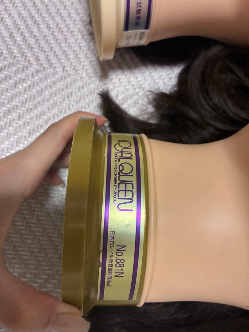 ウィッグ2体とスタイリング用具セット