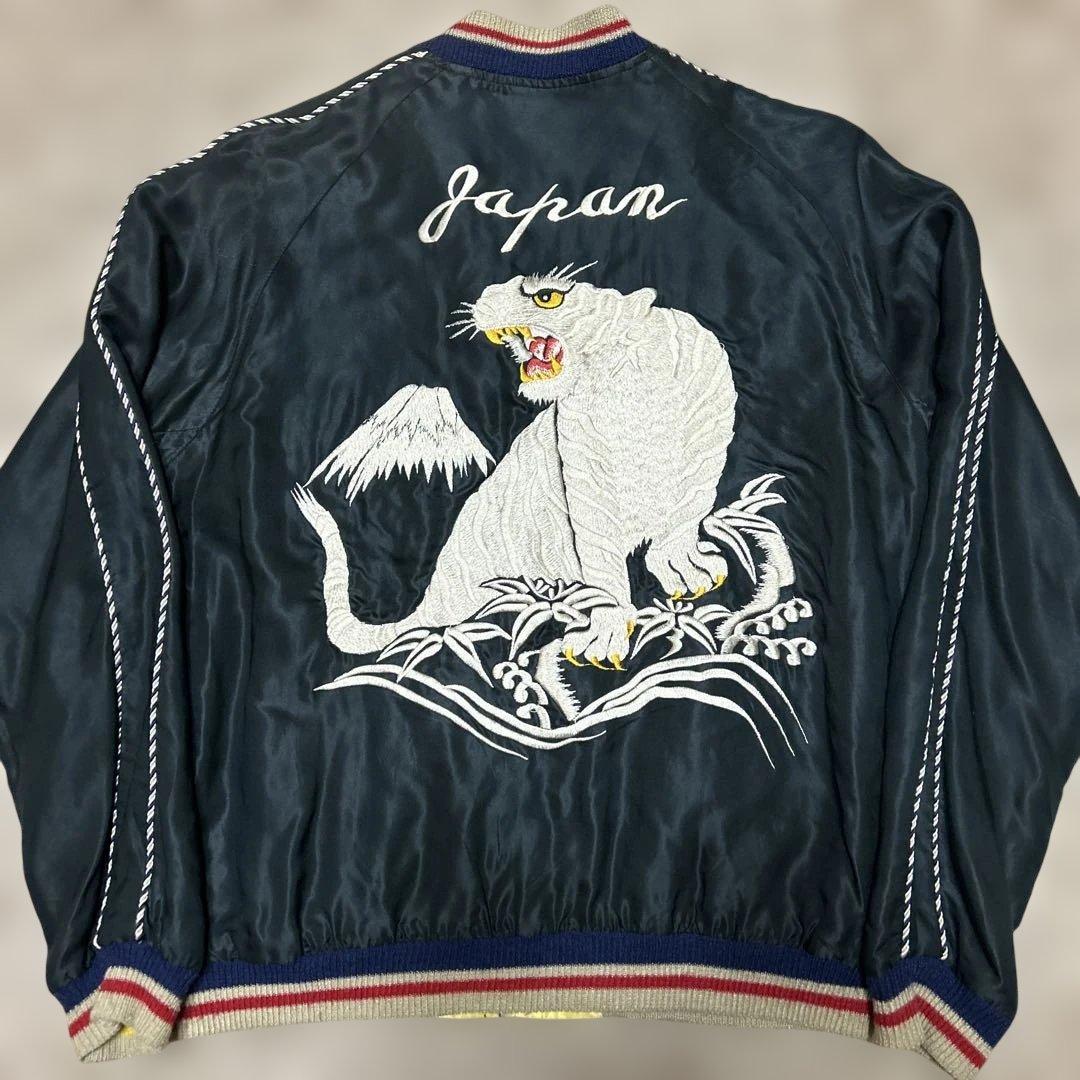 シ*ン様 東洋スカジャン白虎x龍、鷹Mリバーシブル渋谷龍太着用モデル