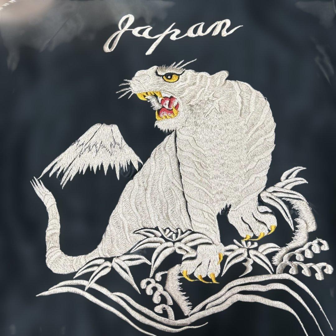 シ*ン様 東洋スカジャン白虎x龍、鷹Mリバーシブル渋谷龍太着用モデル