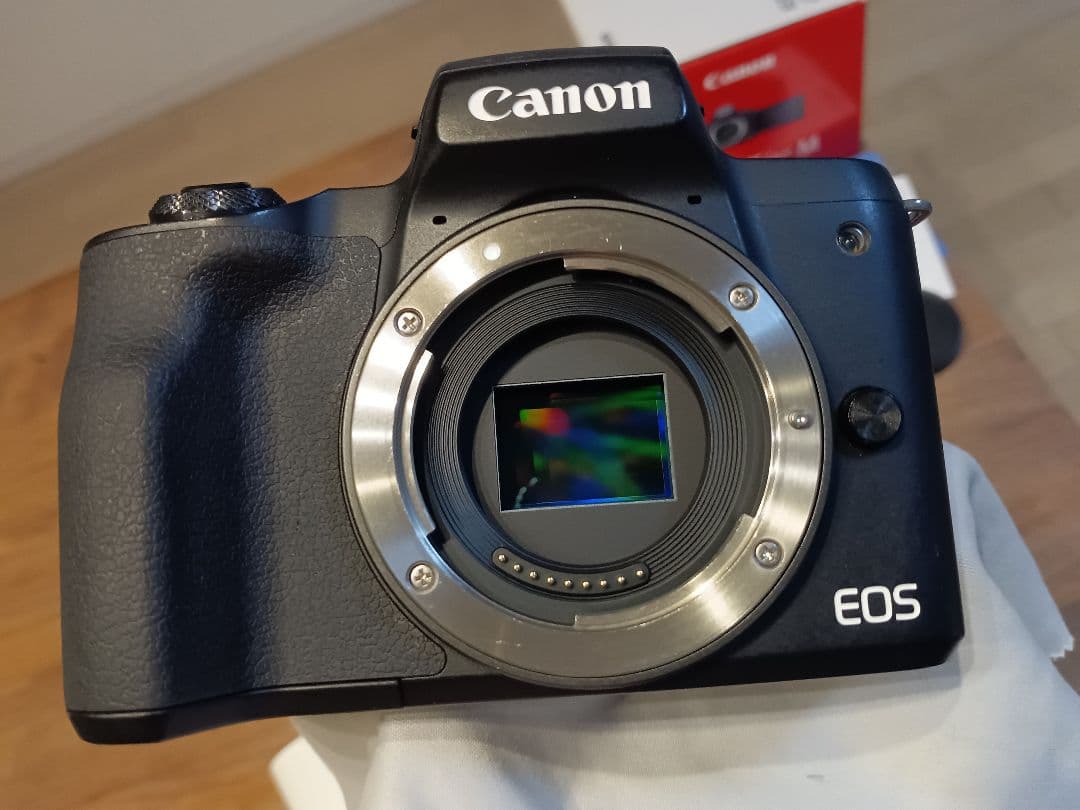 【センサー清掃済み】Canon EOS Kiss M 標準レンズキット【保証付】