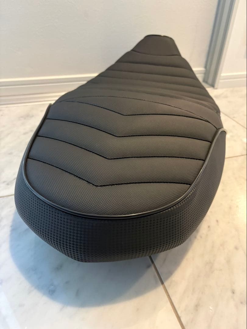 ヤマハ　シグナスX 4型　5型　DCR ローダウン　タックロールシート