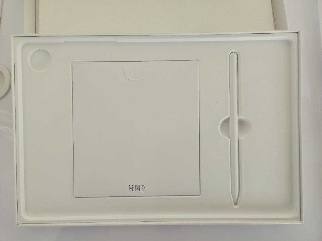 Samsung Galaxy Tab S10FE シルバー