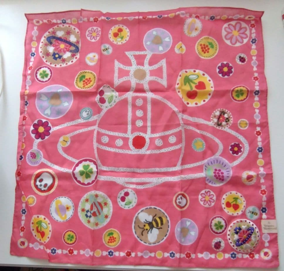 【未使用品】Vivienne Westwood 刺繍ハンカチ