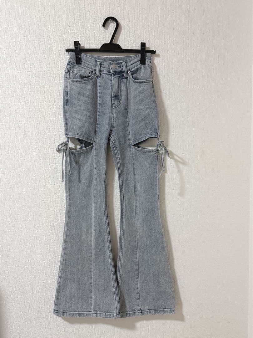 さくら RESEXXY リゼクシー カットアウトリボンデニムパンツ