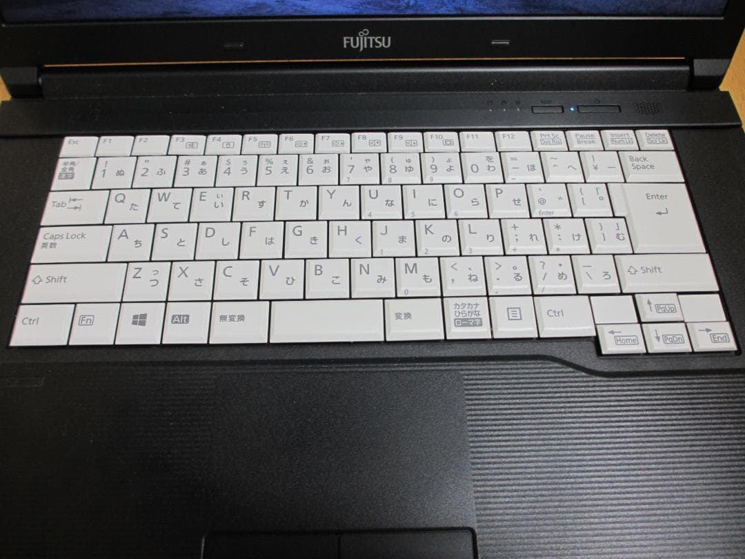 富士通 LIFEBOOK Win11　A576/P