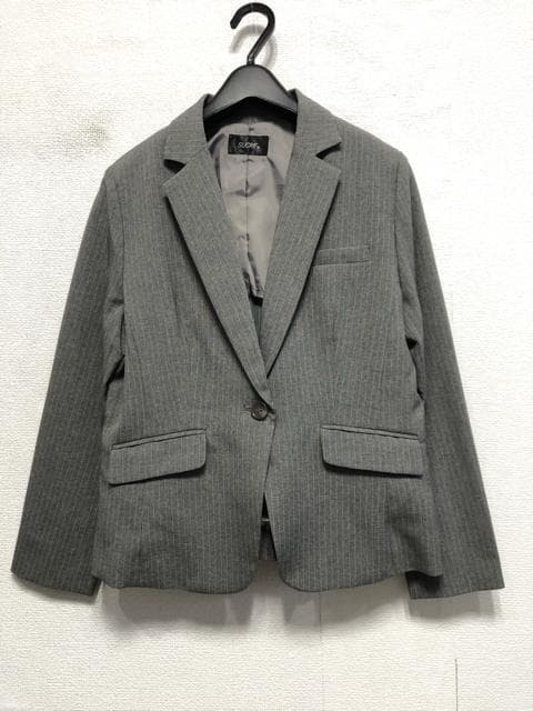 新品☆17号LLグレー系ストライプ♪洗える2パンツスーツ脚きれい見え◯◯G252