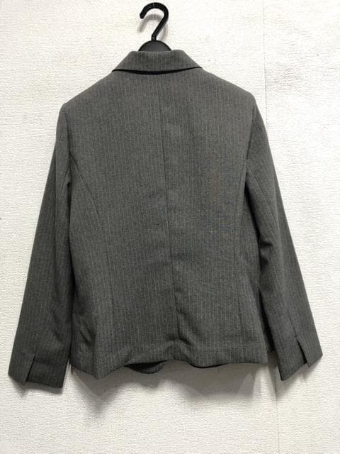 新品☆17号LLグレー系ストライプ♪洗える2パンツスーツ脚きれい見え◯◯G252